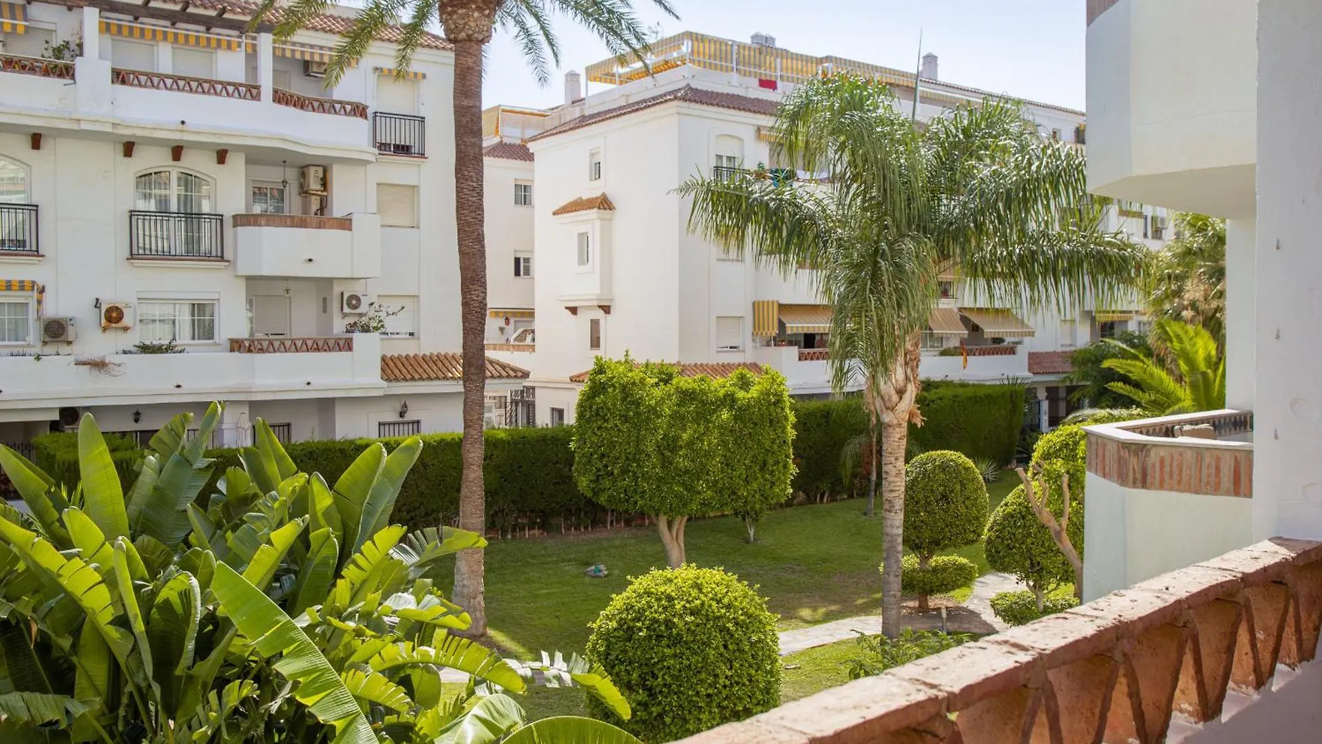 C19 Sunny Apartment With Pool And Terrace بينالماذينا 0*,