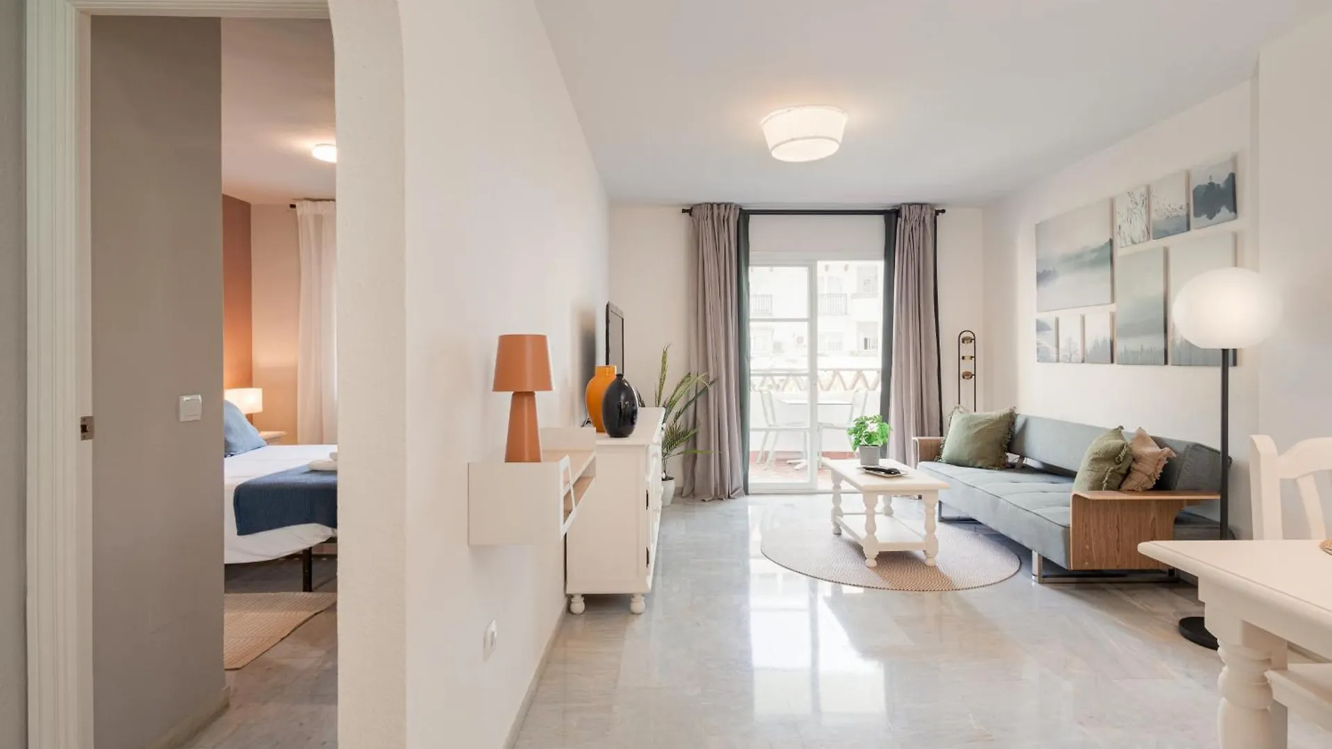 C19 Sunny Apartment With Pool And Terrace بينالماذينا 0*,  إسبانيا