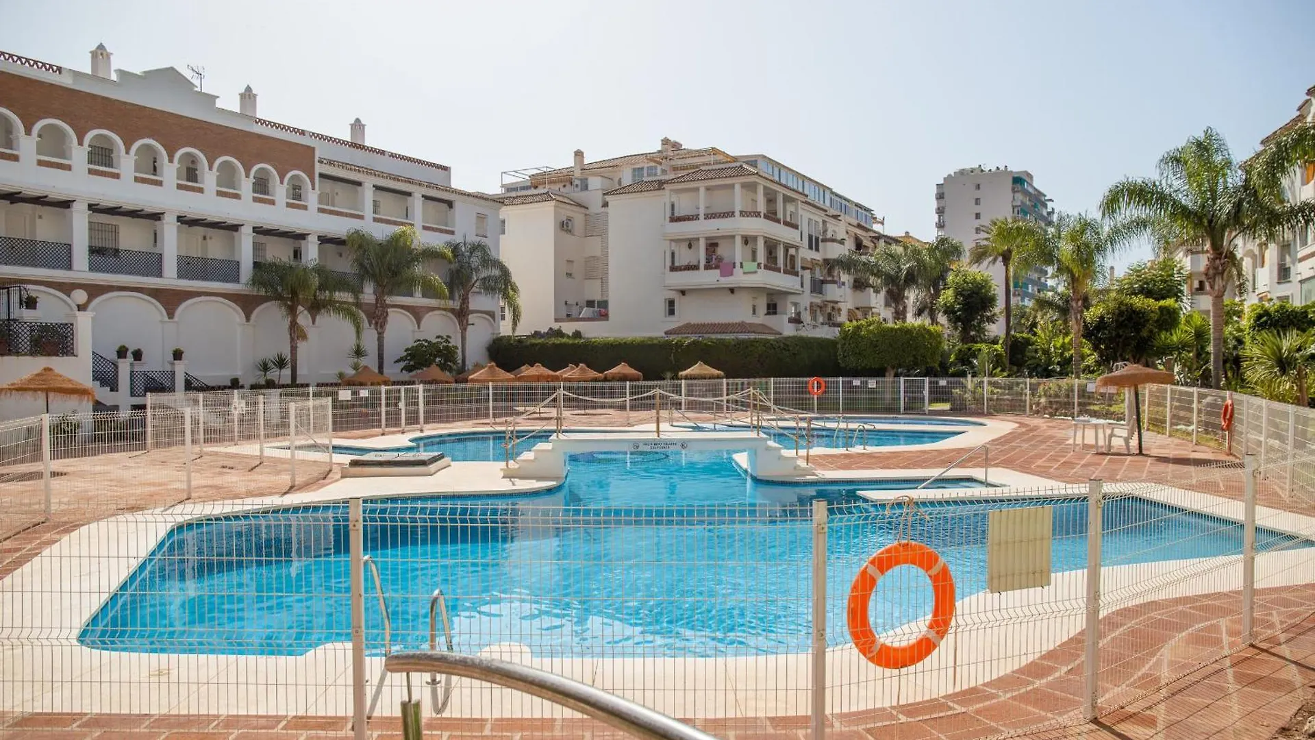 C19 Sunny Apartment With Pool And Terrace بينالماذينا